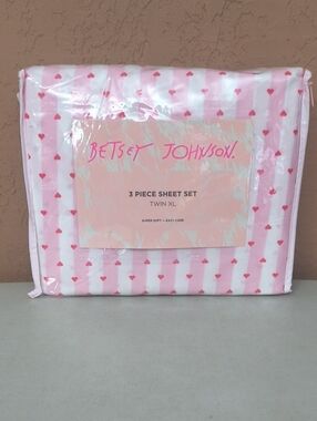 Betsey Johnson Wonderland Pink Heart Stripe Twin XL Sheet Set
